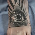 фото рисунка тату глаз в треугольнике 27.11.2018 №248 - tattoo of eyes - tattoo-photo.ru