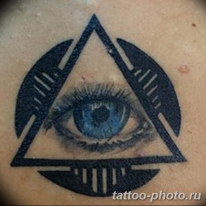 фото рисунка тату глаз в треугольнике 27.11.2018 №249 - tattoo of eyes - tattoo-photo.ru