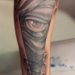 фото рисунка тату глаз в треугольнике 27.11.2018 №268 - tattoo of eyes - tattoo-photo.ru