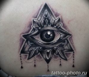 фото рисунка тату глаз в треугольнике 27.11.2018 №288 - tattoo of eyes - tattoo-photo.ru