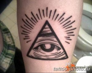 фото рисунка тату глаз в треугольнике 27.11.2018 №296 - tattoo of eyes - tattoo-photo.ru