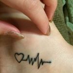 фото рисунка тату пульс 30.11.2018 №045 - photo tattoo pulse - tattoo-photo.ru