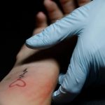 фото рисунка тату пульс 30.11.2018 №054 - photo tattoo pulse - tattoo-photo.ru