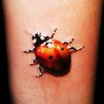 фото идея тату божья коровка 22.12.2018 №336 - photo ladybug tattool- tattoo-photo.ru