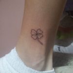 фото тату клевер четырехлистный 24.12.2018 №196 - four leaf clover tattoo - tattoo-photo.ru