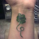 фото тату клевер четырехлистный 24.12.2018 №275 - four leaf clover tattoo - tattoo-photo.ru