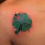 фото тату клевер четырехлистный 24.12.2018 №373 - four leaf clover tattoo - tattoo-photo.ru