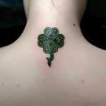 фото тату клевер четырехлистный 24.12.2018 №396 - four leaf clover tattoo - tattoo-photo.ru