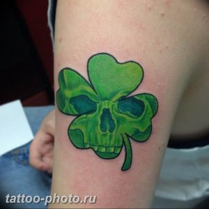 фото тату клевер четырехлистный 24.12.2018 №420 - four leaf clover tattoo - tattoo-photo.ru