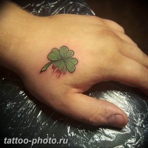 фото тату клевер четырехлистный 24.12.2018 №452 - four leaf clover tattoo - tattoo-photo.ru