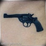 фото тату револьвер 24.12.2018 №027 - photo tattoo revolver - tattoo-photo.ru