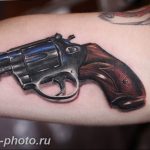 фото тату револьвер 24.12.2018 №115 - photo tattoo revolver - tattoo-photo.ru