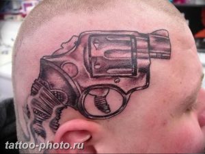 фото тату револьвер 24.12.2018 №202 - photo tattoo revolver - tattoo-photo.ru