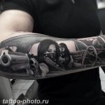 фото тату револьвер 24.12.2018 №303 - photo tattoo revolver - tattoo-photo.ru