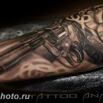 фото тату револьвер 24.12.2018 №410 - photo tattoo revolver - tattoo-photo.ru
