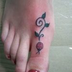 фото идея тату божья коровка 22.12.2018 №079 - photo ladybug tattool- tattoo-photo.ru