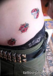 фото идея тату божья коровка 22.12.2018 №080 - photo ladybug tattool- tattoo-photo.ru
