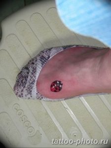 фото идея тату божья коровка 22.12.2018 №104 - photo ladybug tattool- tattoo-photo.ru