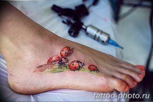 фото идея тату божья коровка 22.12.2018 №108 - photo ladybug tattool- tattoo-photo.ru