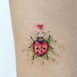 фото идея тату божья коровка 22.12.2018 №173 - photo ladybug tattool- tattoo-photo.ru