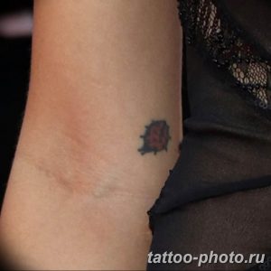 фото идея тату божья коровка 22.12.2018 №176 - photo ladybug tattool- tattoo-photo.ru