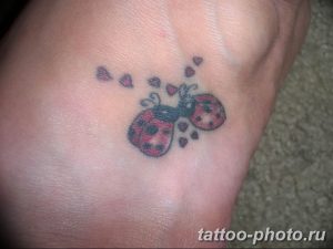 фото идея тату божья коровка 22.12.2018 №237 - photo ladybug tattool- tattoo-photo.ru