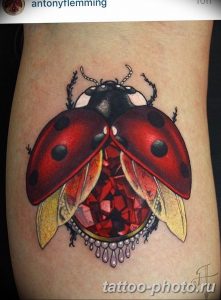 фото идея тату божья коровка 22.12.2018 №329 - photo ladybug tattool- tattoo-photo.ru
