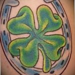 фото тату клевер четырехлистный 24.12.2018 №016 - four leaf clover tattoo - tattoo-photo.ru