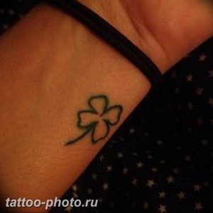 фото тату клевер четырехлистный 24.12.2018 №024 - four leaf clover tattoo - tattoo-photo.ru