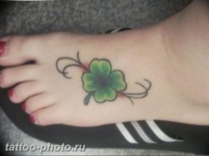фото тату клевер четырехлистный 24.12.2018 №034 - four leaf clover tattoo - tattoo-photo.ru