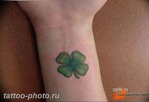 фото тату клевер четырехлистный 24.12.2018 №076 - four leaf clover tattoo - tattoo-photo.ru