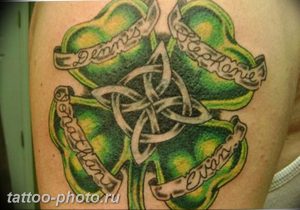 фото тату клевер четырехлистный 24.12.2018 №083 - four leaf clover tattoo - tattoo-photo.ru