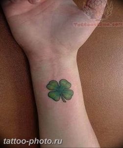 фото тату клевер четырехлистный 24.12.2018 №085 - four leaf clover tattoo - tattoo-photo.ru