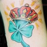 фото тату клевер четырехлистный 24.12.2018 №094 - four leaf clover tattoo - tattoo-photo.ru