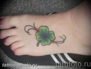 фото тату клевер четырехлистный 24.12.2018 №115 - four leaf clover tattoo - tattoo-photo.ru