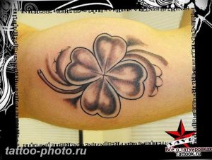 фото тату клевер четырехлистный 24.12.2018 №122 - four leaf clover tattoo - tattoo-photo.ru