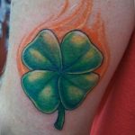 фото тату клевер четырехлистный 24.12.2018 №131 - four leaf clover tattoo - tattoo-photo.ru