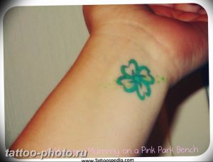 фото тату клевер четырехлистный 24.12.2018 №133 - four leaf clover tattoo - tattoo-photo.ru