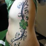 фото тату клевер четырехлистный 24.12.2018 №174 - four leaf clover tattoo - tattoo-photo.ru