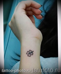 фото тату клевер четырехлистный 24.12.2018 №204 - four leaf clover tattoo - tattoo-photo.ru