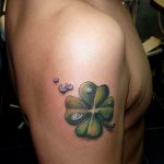 фото тату клевер четырехлистный 24.12.2018 №219 - four leaf clover tattoo - tattoo-photo.ru