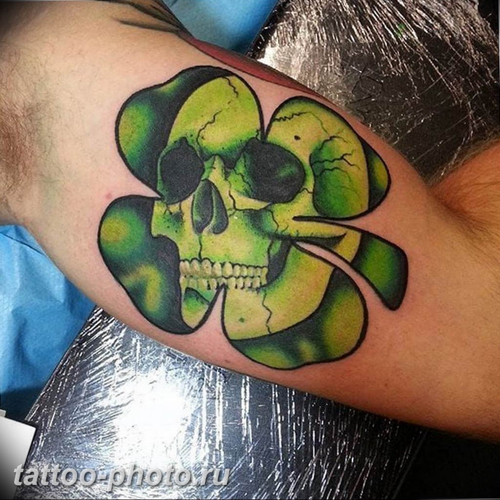 фото тату клевер четырехлистный 24.12.2018 №234 - four leaf clover tattoo - tattoo-photo.ru