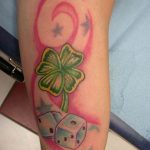 фото тату клевер четырехлистный 24.12.2018 №251 - four leaf clover tattoo - tattoo-photo.ru