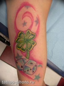 фото тату клевер четырехлистный 24.12.2018 №251 - four leaf clover tattoo - tattoo-photo.ru