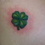 фото тату клевер четырехлистный 24.12.2018 №262 - four leaf clover tattoo - tattoo-photo.ru