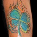 фото тату клевер четырехлистный 24.12.2018 №280 - four leaf clover tattoo - tattoo-photo.ru