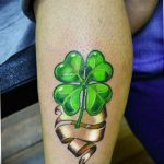 фото тату клевер четырехлистный 24.12.2018 №352 - four leaf clover tattoo - tattoo-photo.ru