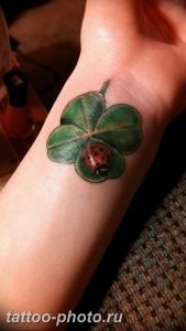 фото тату клевер четырехлистный 24.12.2018 №368 - four leaf clover tattoo - tattoo-photo.ru