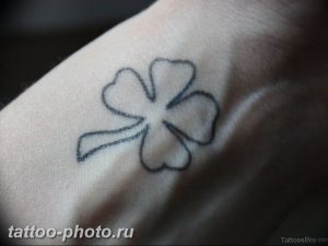 фото тату клевер четырехлистный 24.12.2018 №386 - four leaf clover tattoo - tattoo-photo.ru