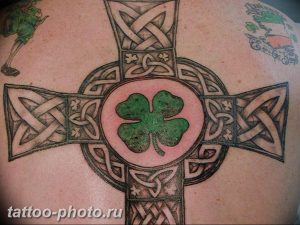 фото тату клевер четырехлистный 24.12.2018 №387 - four leaf clover tattoo - tattoo-photo.ru